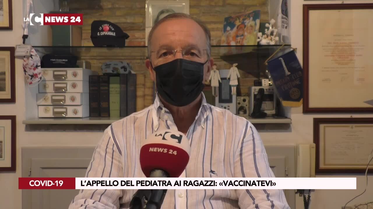 L’appello del pediatra ai ragazzi: «Vaccinatevi»