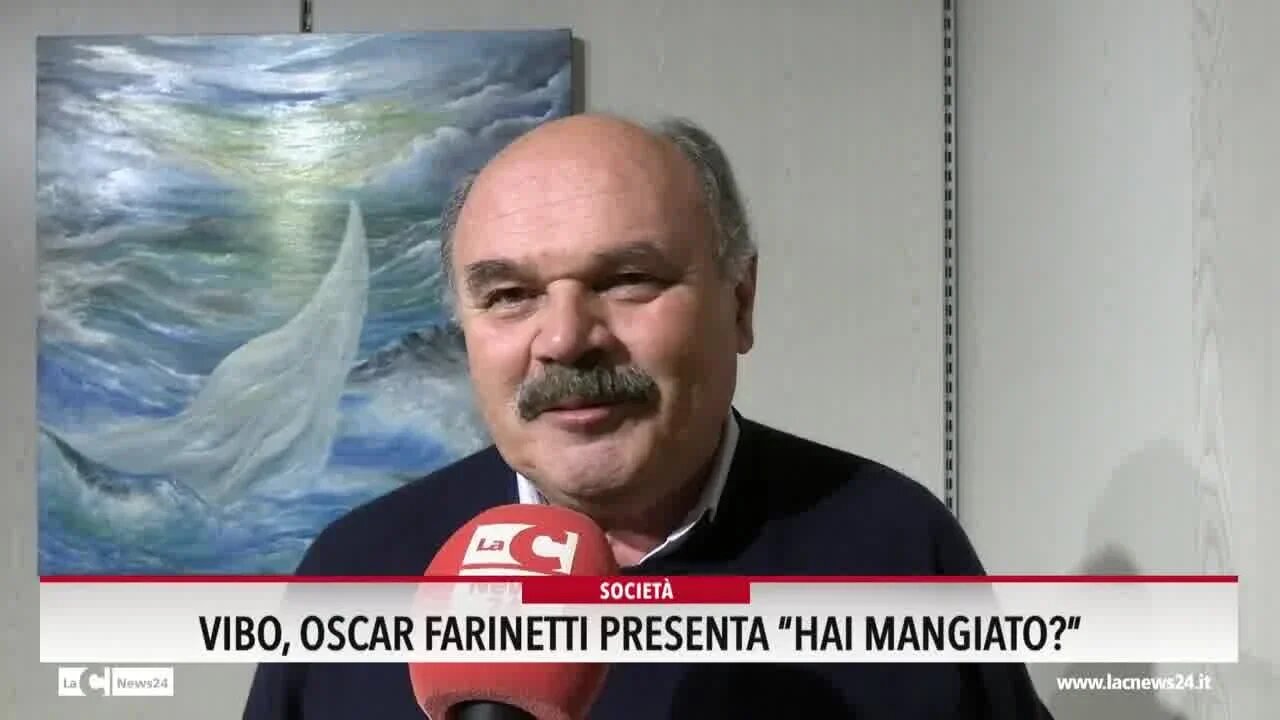 Farinetti (Eataly) a Vibo: «Tra ‘nduja, cipolla e vini avete un patrimonio enorme, il segreto è puntare sui produttori locali» - VIDEO