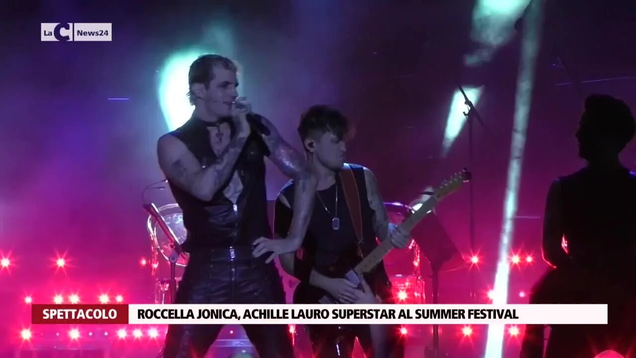 Roccella Jonica, Achille Lauro superstar al Summer festival