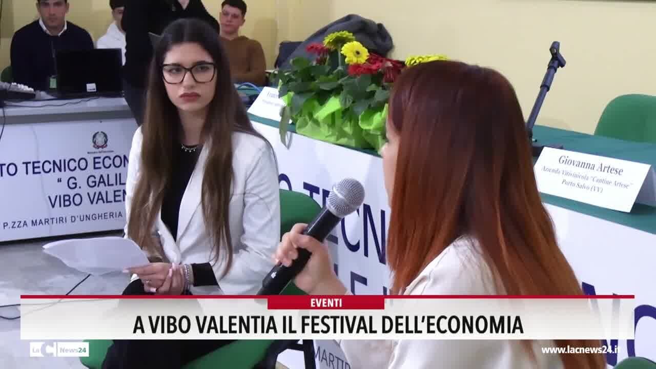 Il Festival dell’Economia conquista gli studenti di Vibo: «Questo territorio ha bisogno delle loro idee» - VIDEO
