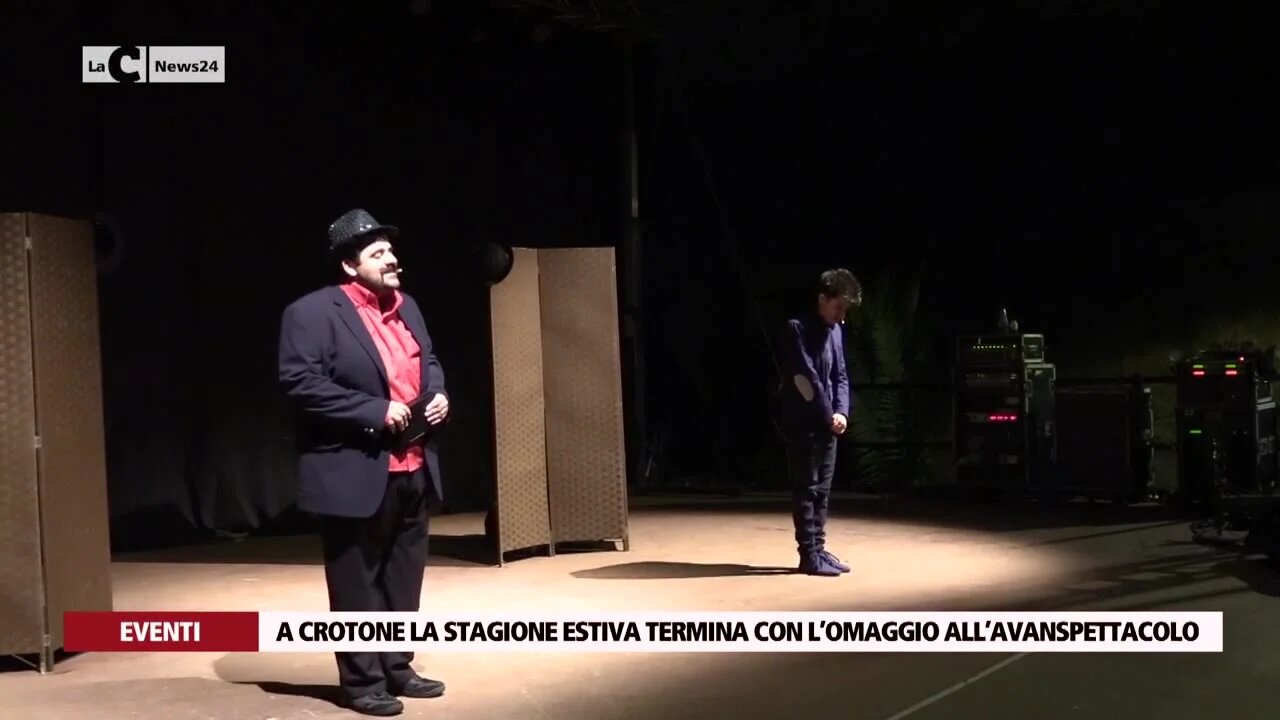 Crotone: la stagione estiva termina con l’omaggio a Scarpetta, Eduardo e al dialetto calabrese