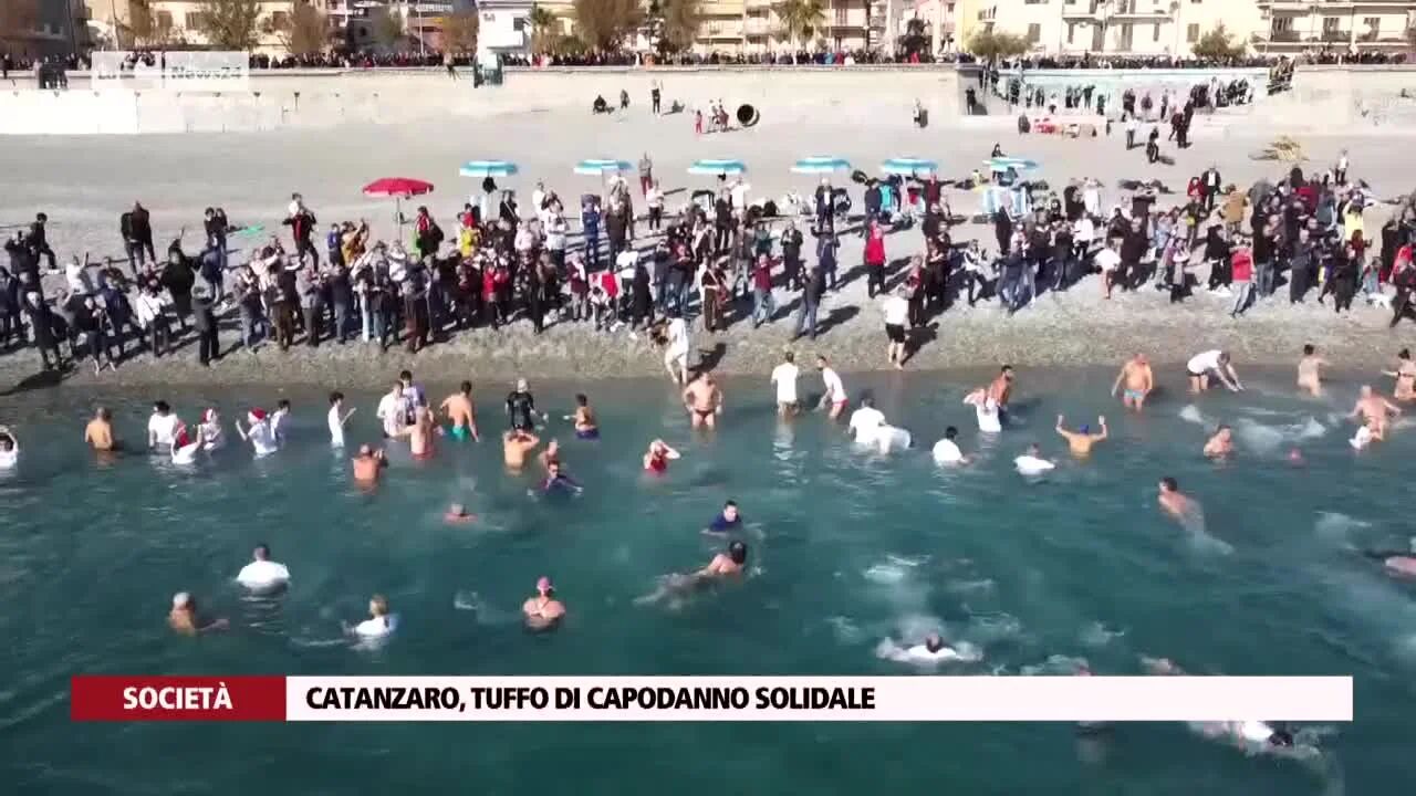 Catanzaro, tuffo di capodanno solidale