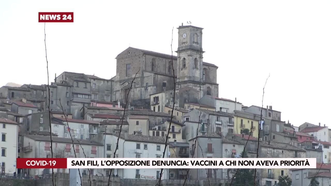 San Fili, l’opposizione denuncia: vaccini a chi non aveva priorità