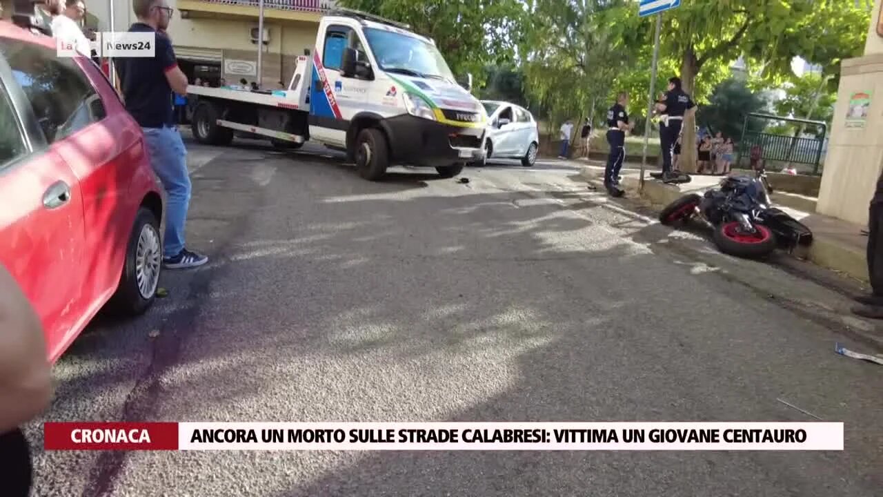 Ancora un morto sulle strade calabresi: vittima un giovane centauro