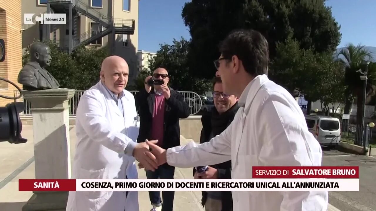 Cosenza, primo giorno di docenti e ricercatori Unical all’Annunziata