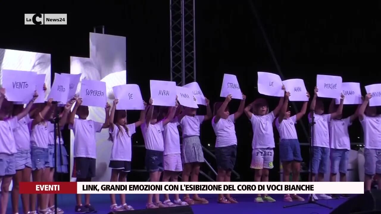 Link, grandi emozioni con l'esibizione del coro di voci bianche