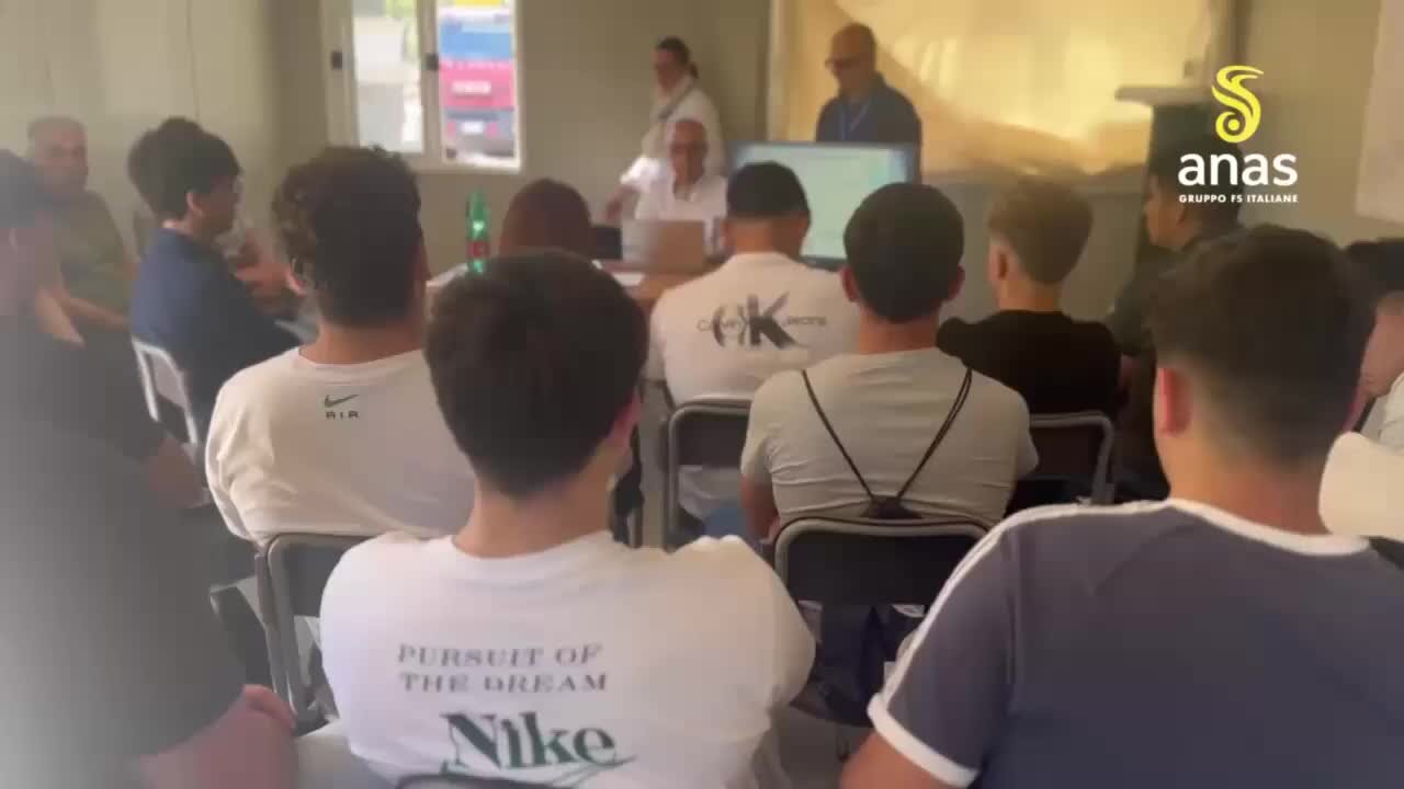 Infrastrutture e sicurezza sul lavoro, studenti a “lezione” nel cantiere della Trasversale delle Serre a Vazzano - VIDEO