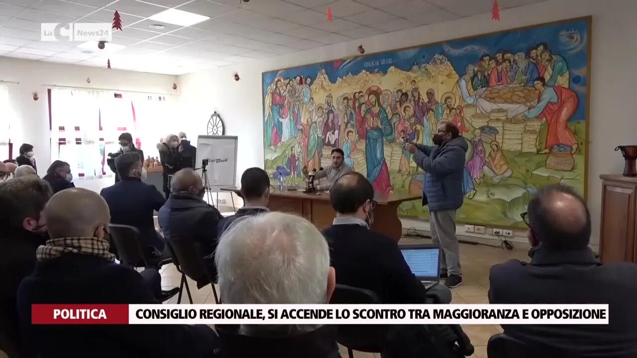 Consiglio regionale, si accende lo scontro tra maggioranza e opposizione