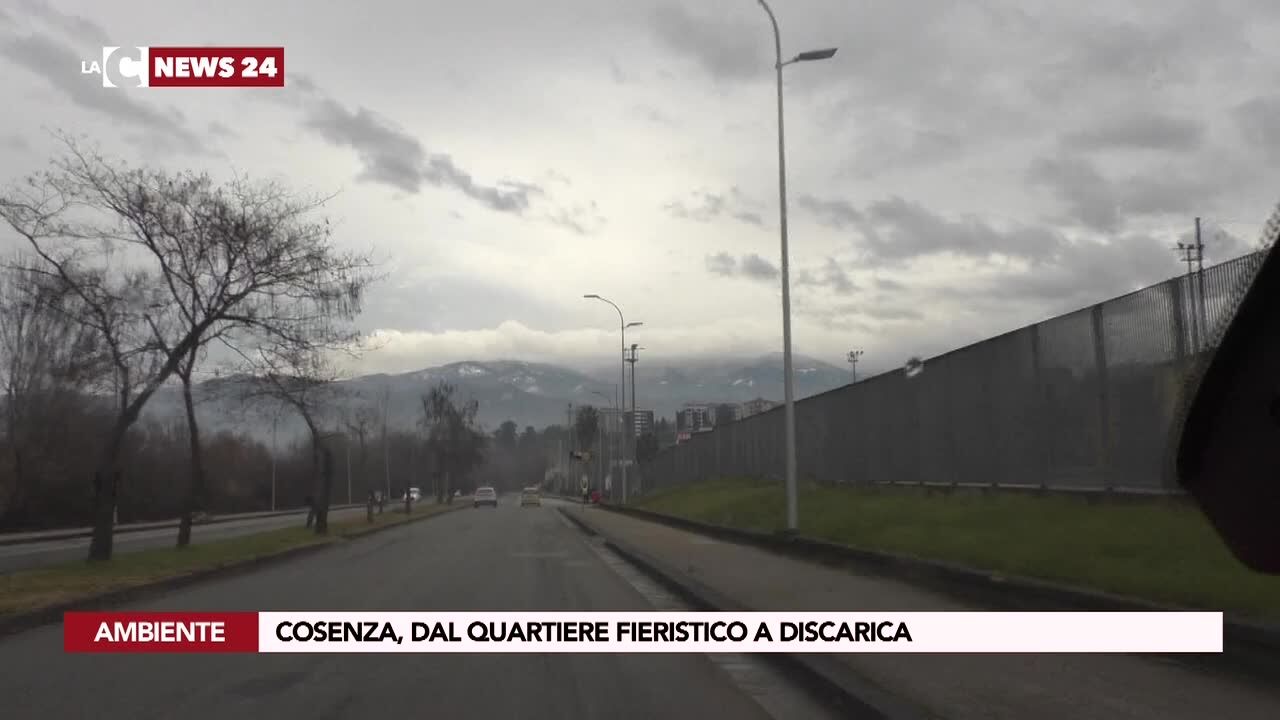 Cosenza, dal quartiere fieristico a discarica