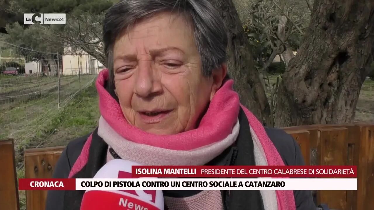 Colpo di pistola contro un centro sociale a Catanzaro