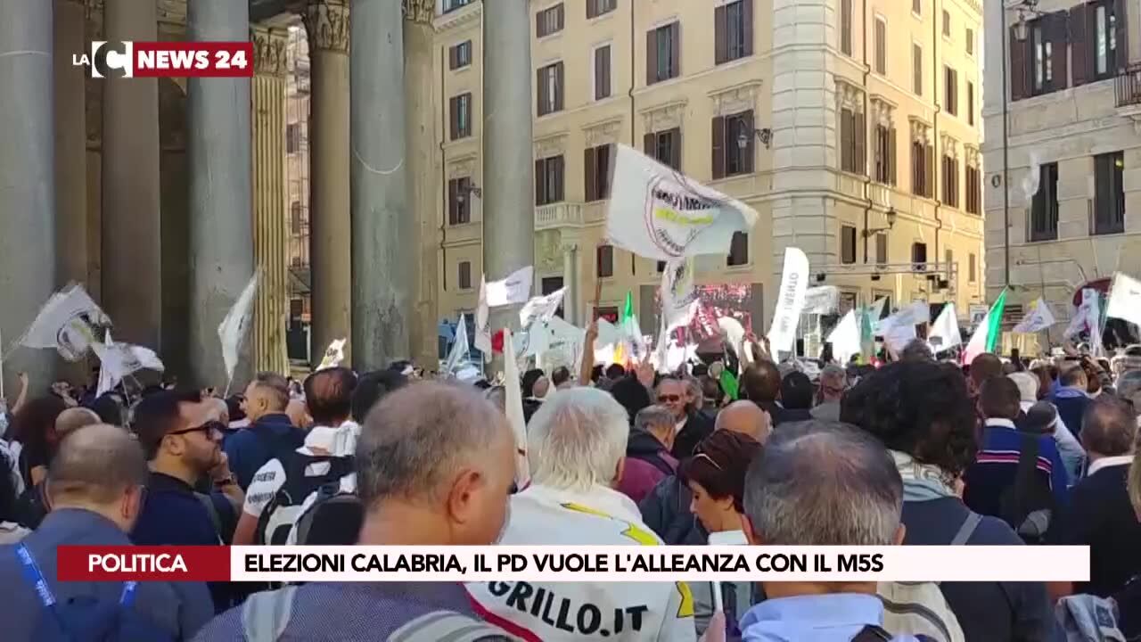 Elezioni Calabria, il Pd vuole l'alleanza con il M5s
