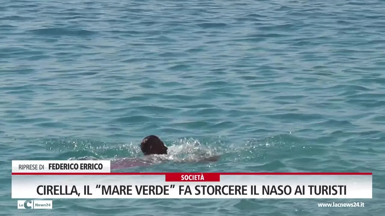 Cirella, il “mare verde” fa storcere il naso ai turisti