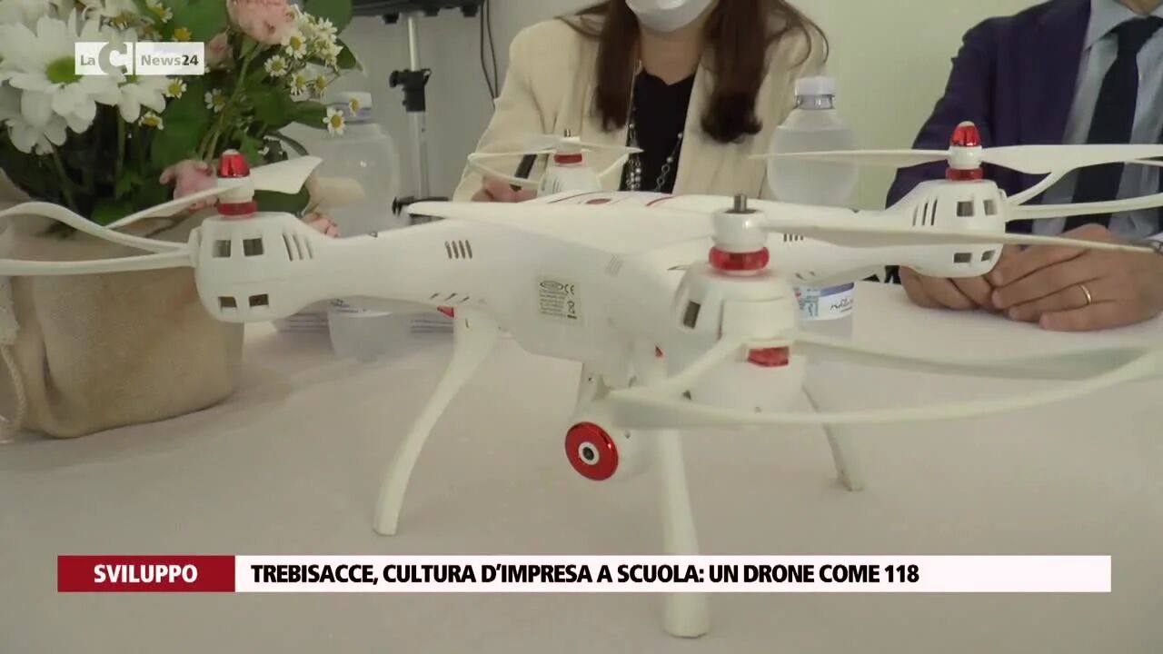 Trebisacce, cultura d’impresa a scuola: un drone come 118