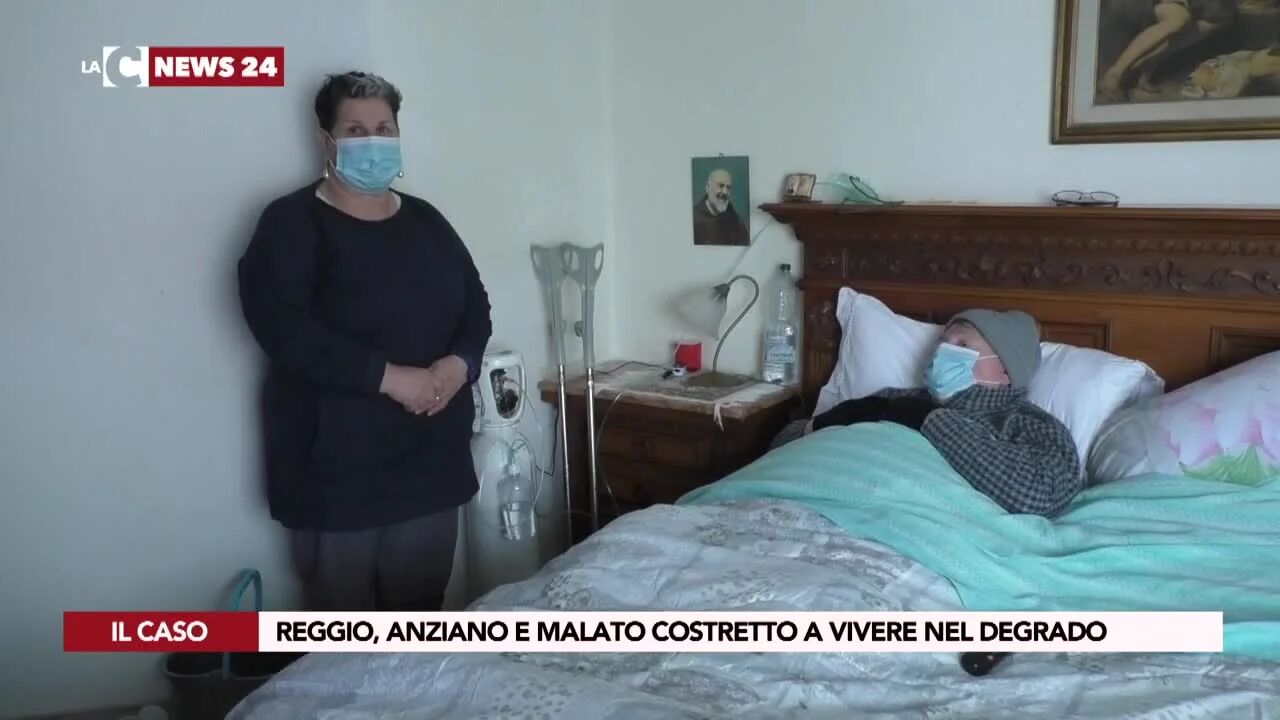 Reggio, anziano e malato costretto a vivere nel degrado