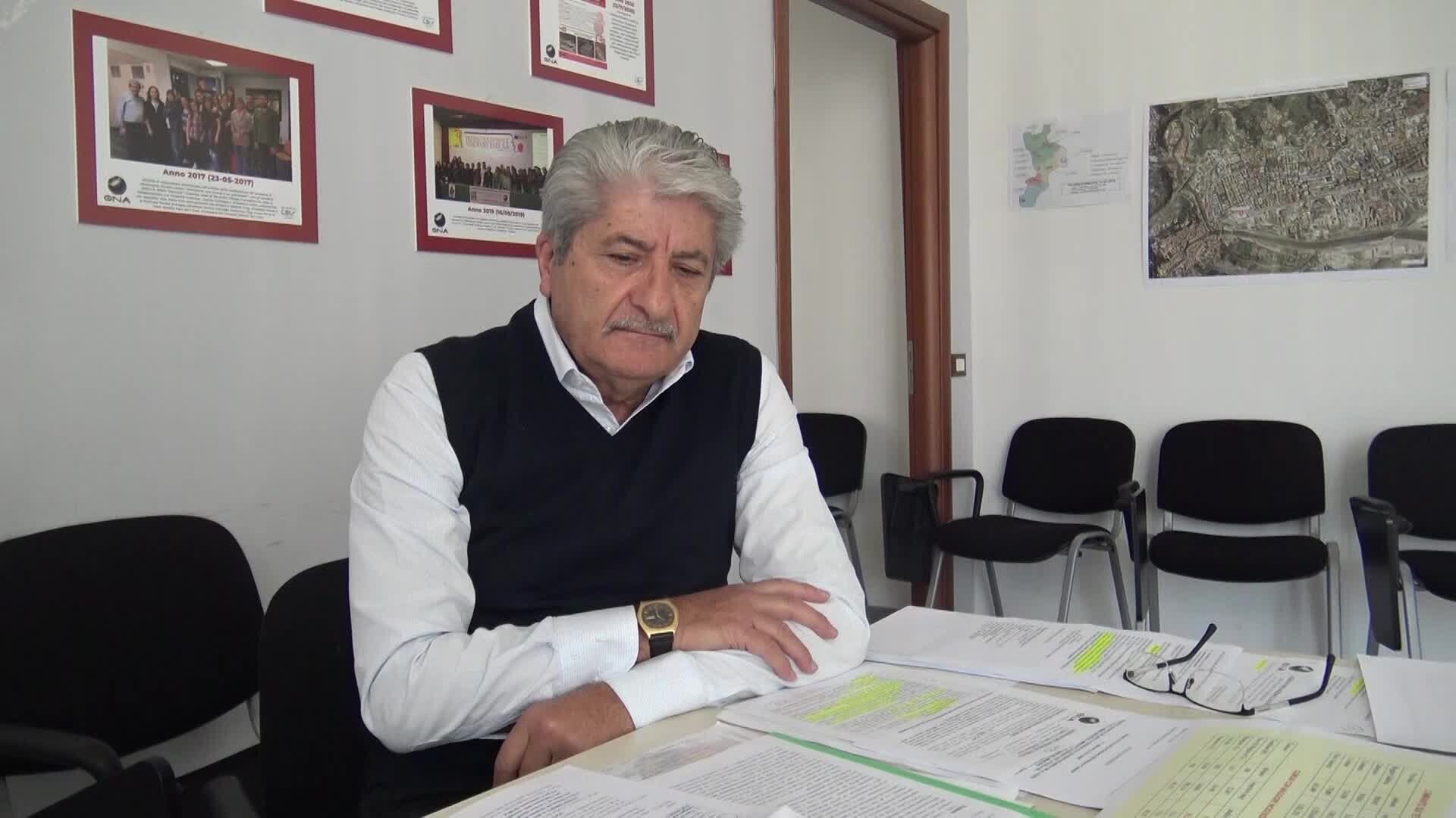 Amianto, soldi per le bonifiche tornati indietro mentre si continua a morire. Infusini: «Ci sono casi in tutta la provincia» | VIDEO