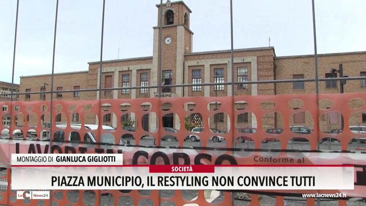Ecco la nuova piazza Municipio di Vibo: il restyling piace ma il perimetro con i gradini non convince tutti: «Sono un’insidia» - VIDEO