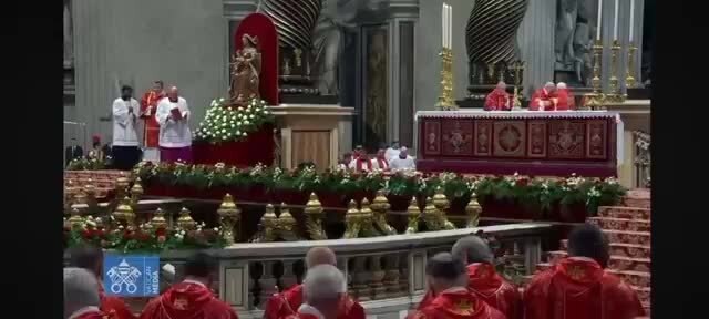 Mistero sulla frase del cardinale Re a Parolin prima del Conclave: «Auguri... doppi» - VIDEO