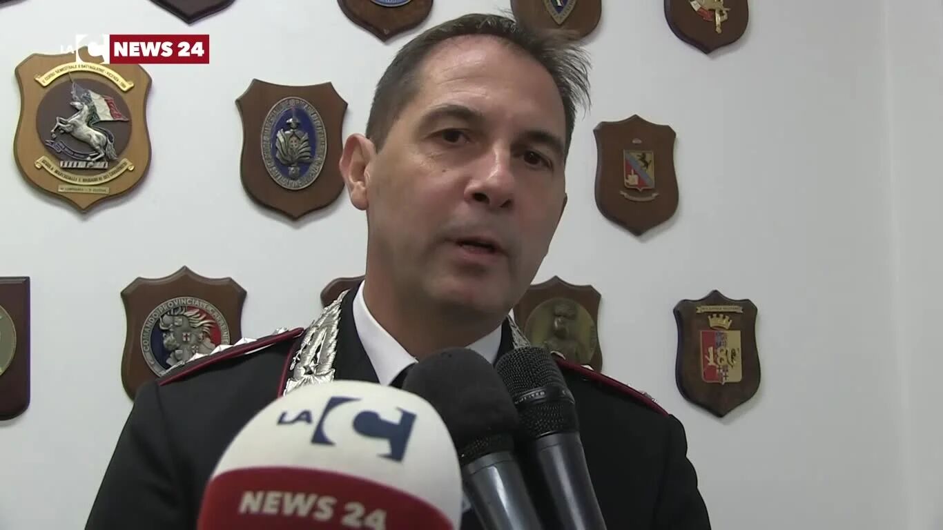 Arrestato per minacce all'ex moglie, i carabinieri: «Fidatevi di noi»