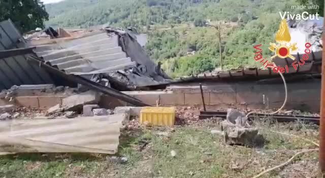 Catanzaro, estratti vivi dalle macerie dopo il crollo della casa