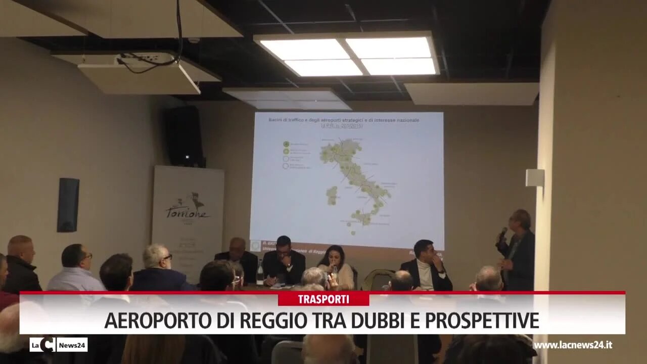 Aeroporto di Reggio tra dubbi e prospettive