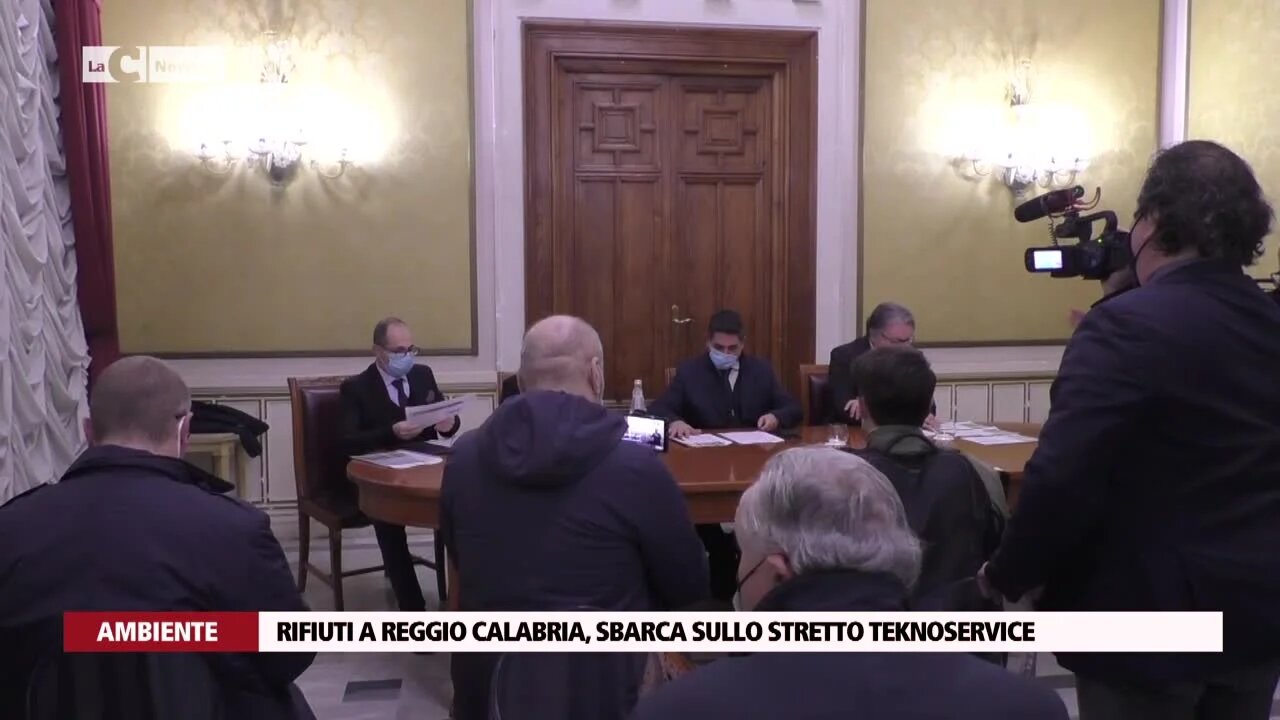 Rifiuti a Reggio Calabria, sbarca sullo Stretto Teknoservice