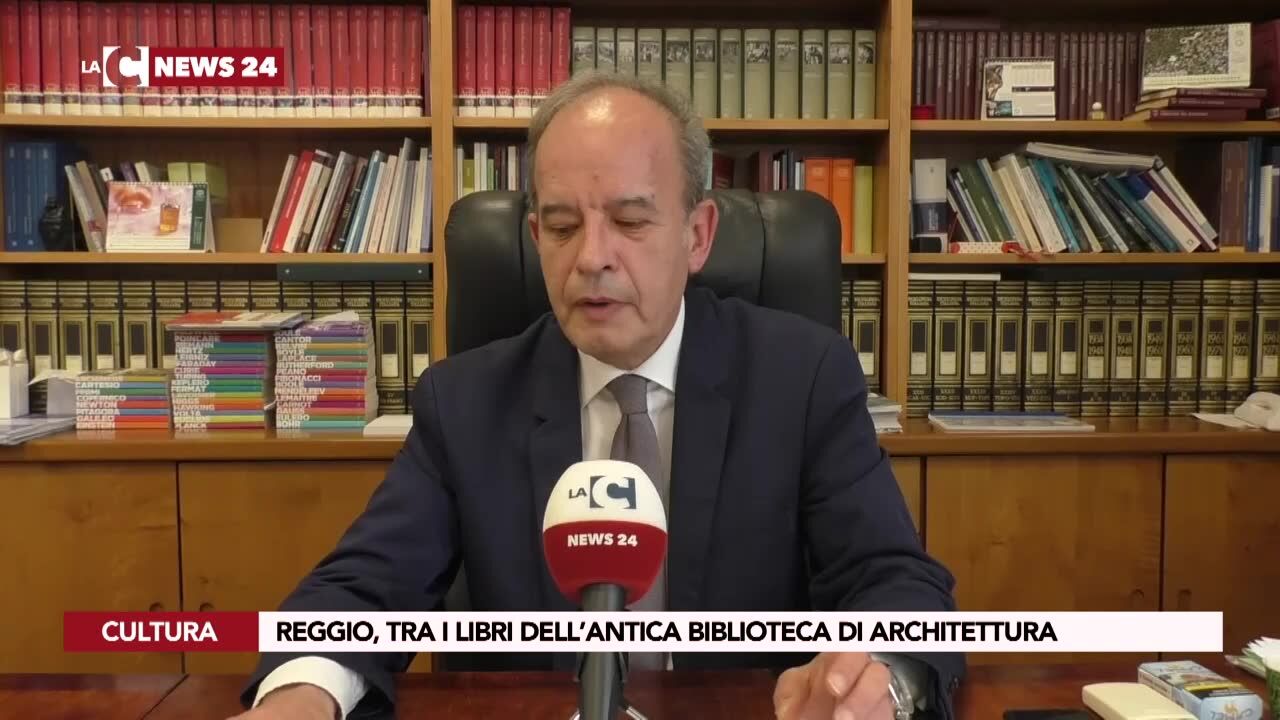 Reggio, tra i libri dell’antica biblioteca di Architettura