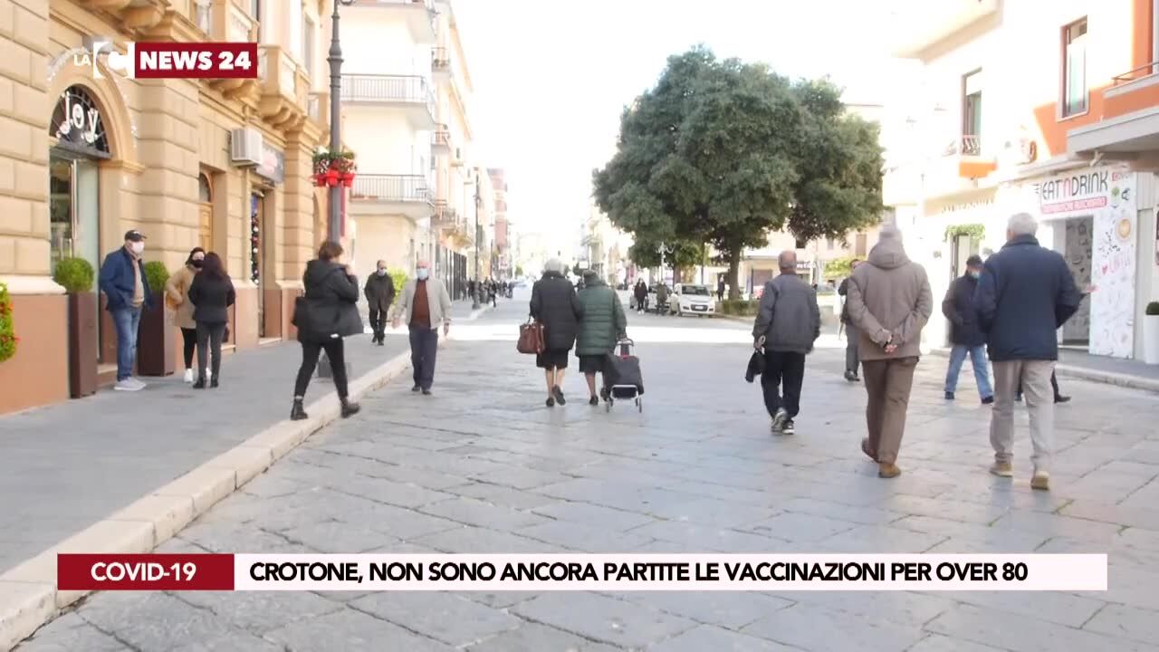 Crotone, non sono ancora partite le vaccinazioni per over 80