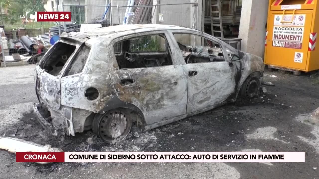 Comune di Siderno sotto attacco: auto di servizio in fiamme