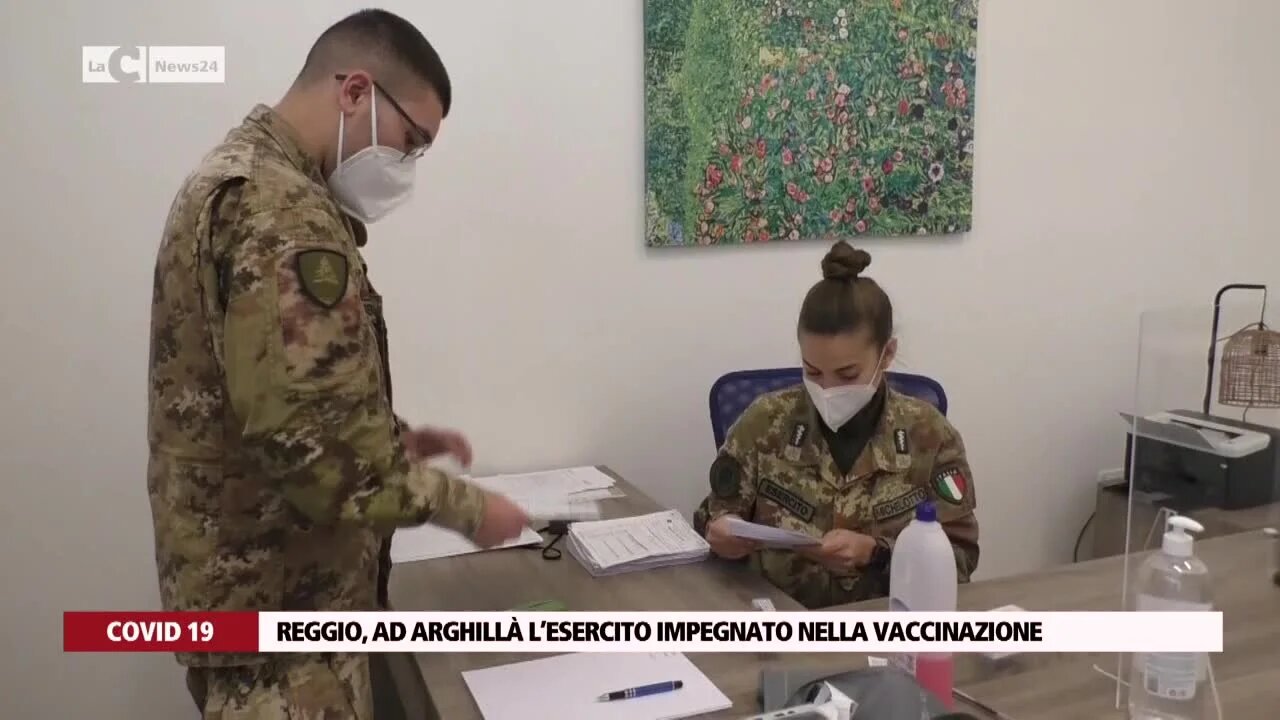 Reggio, ad Arghillà l’esercito impegnato nella vaccinazione