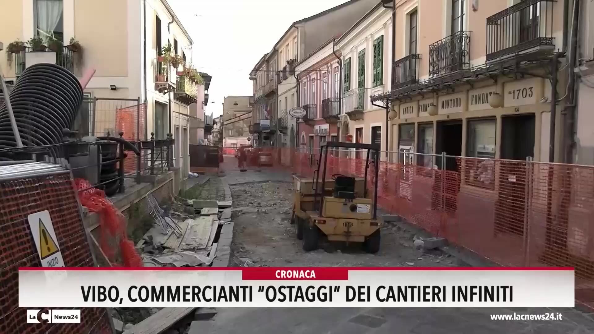 Prigionieri dei cantieri, dilaga la rabbia dei commercianti di Vibo: «Da mesi isolati dal resto della città e clienti in fuga» - VIDEO