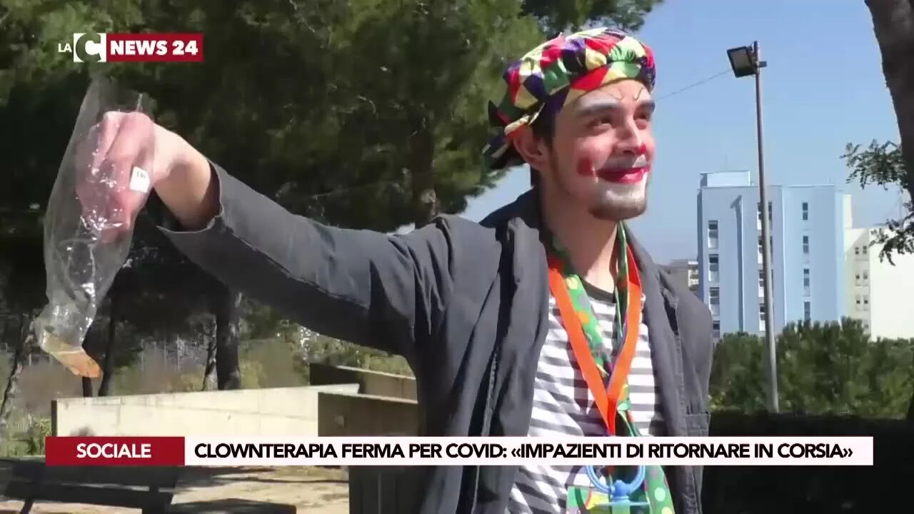Clownterapia ferma per Covid: «Impazienti di tornare in corsia»