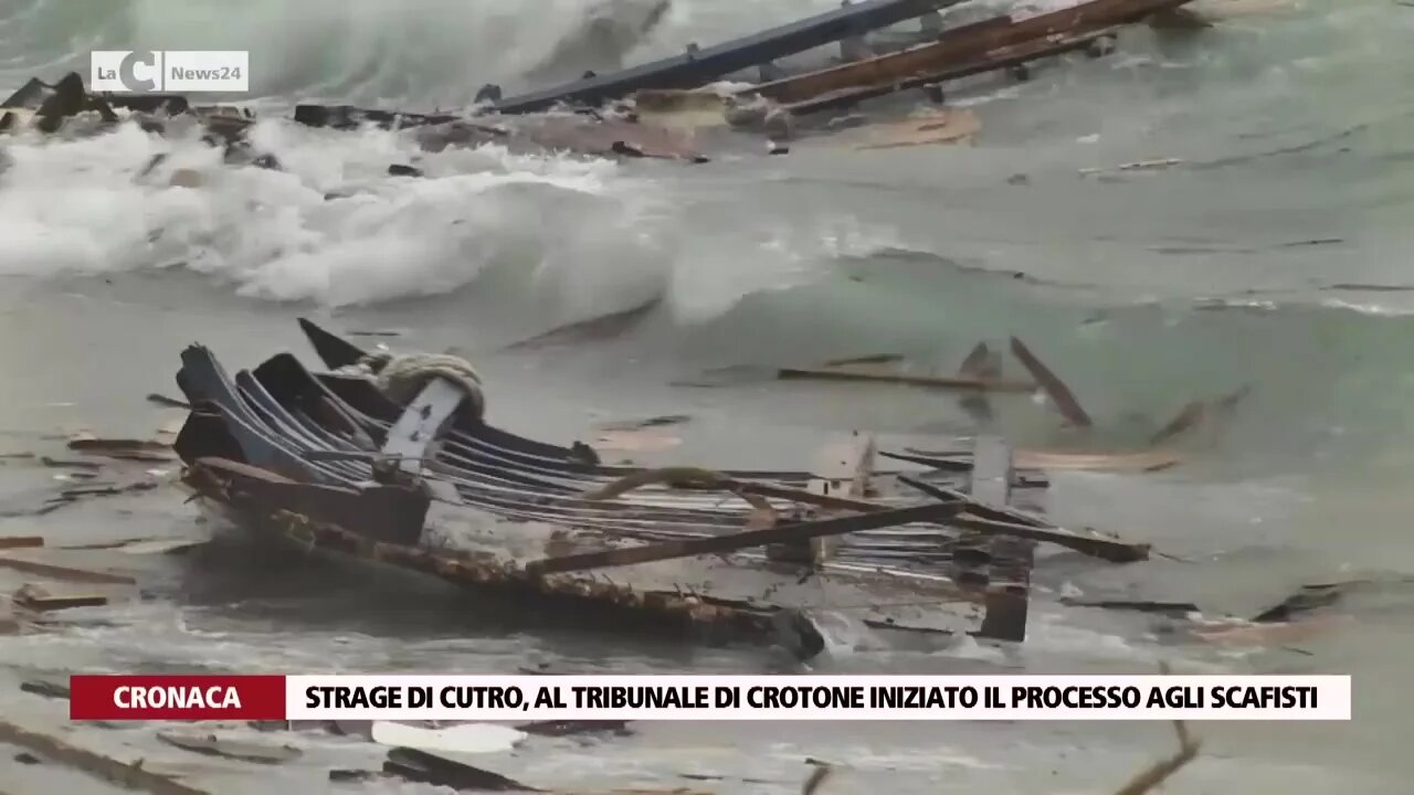 Strage di Cutro, al tribunale di Crotone iniziato il processo agli scafisti