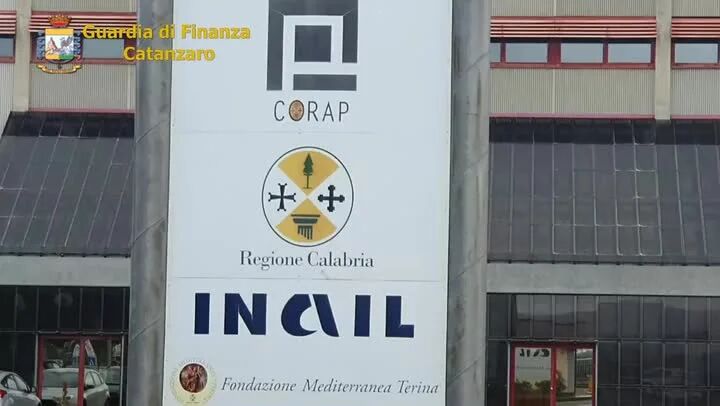 Stipendi gonfiati al Corap Calabria, 4 indagati per peculato