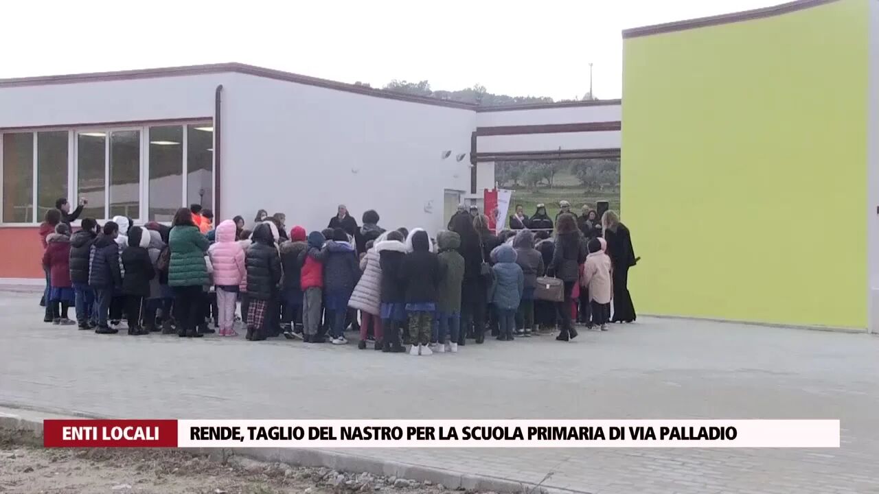 Rende, taglio del nastro per la scuola primaria di via Palladio