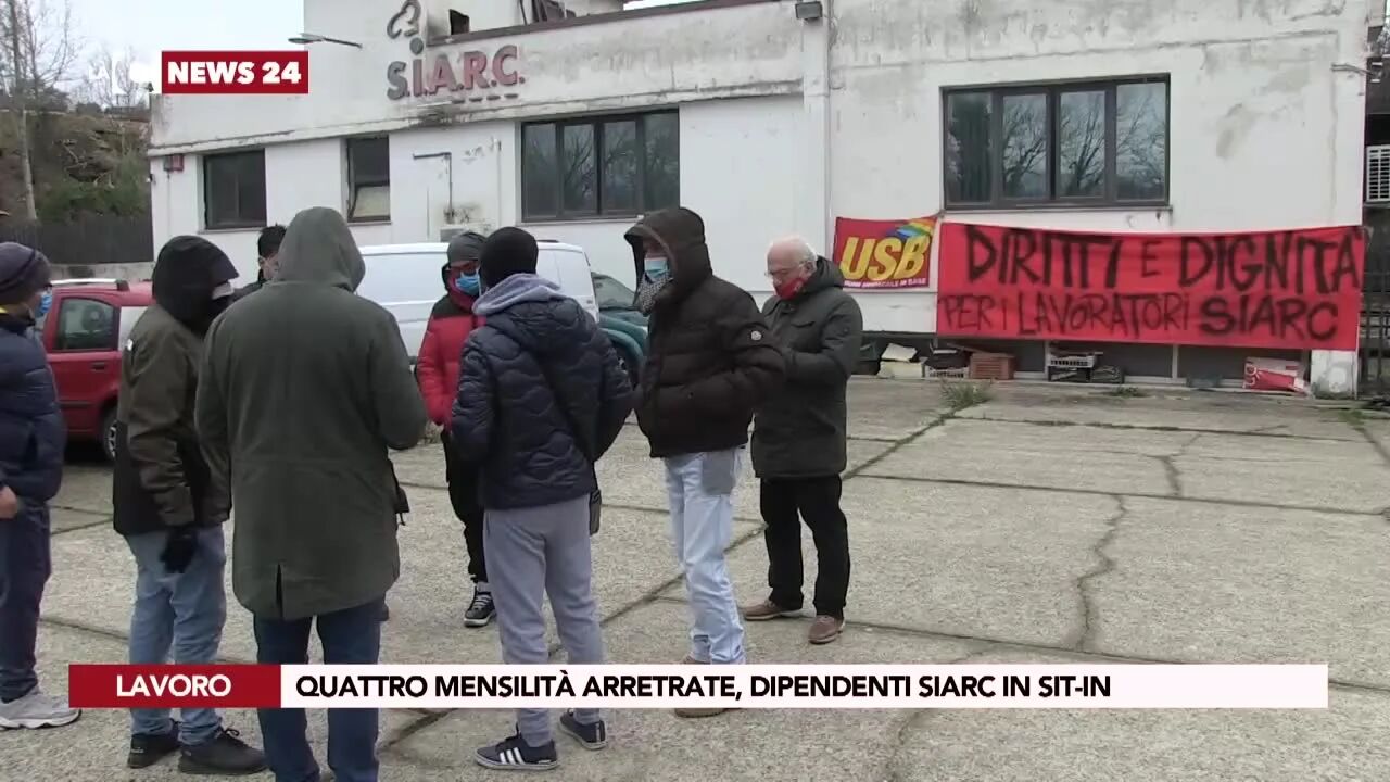 Quattro mensilità arretrate, dipendenti Siarc in sit-in