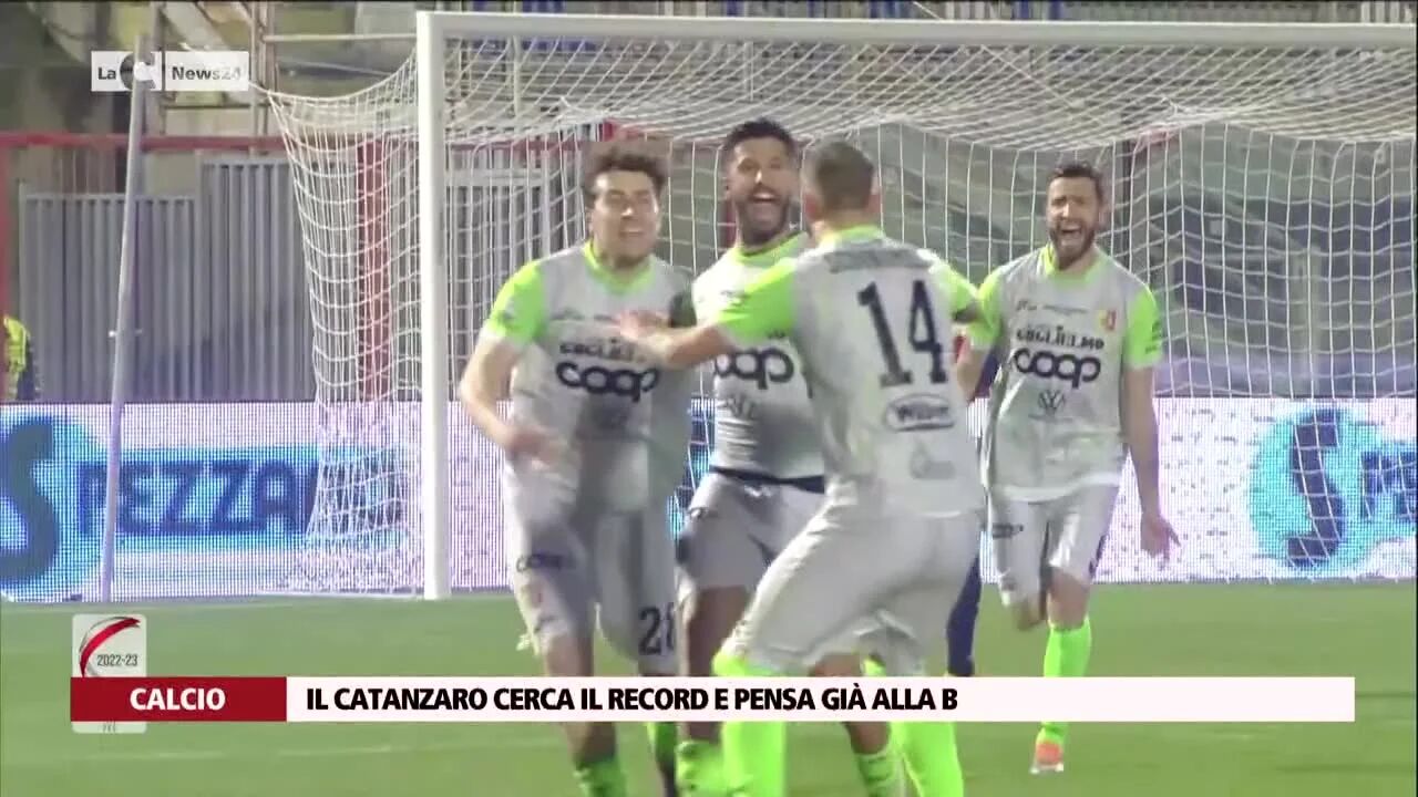 Il Catanzaro cerca il record e pensa già alla B