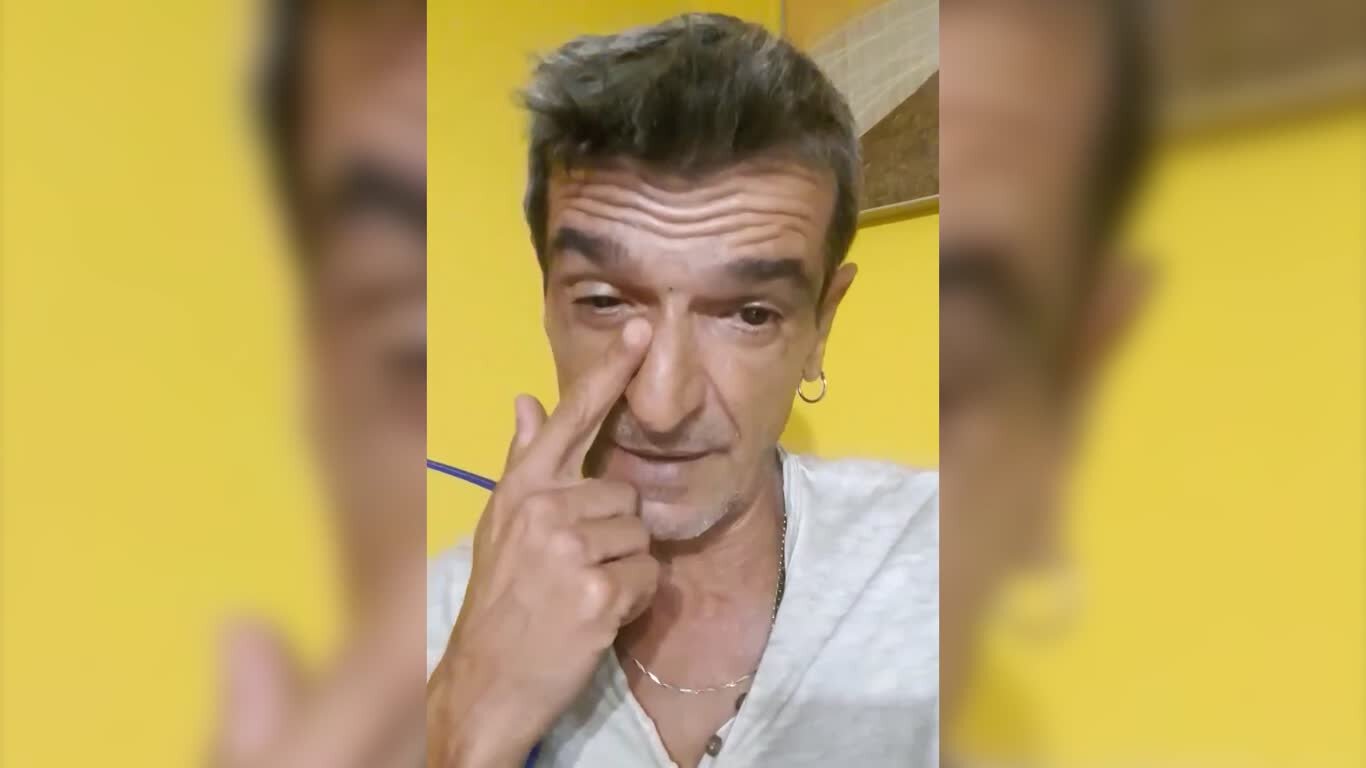 Il video-appello dell’attore calabrese Mandarano guarito dal Covid: «Vaccinatevi»