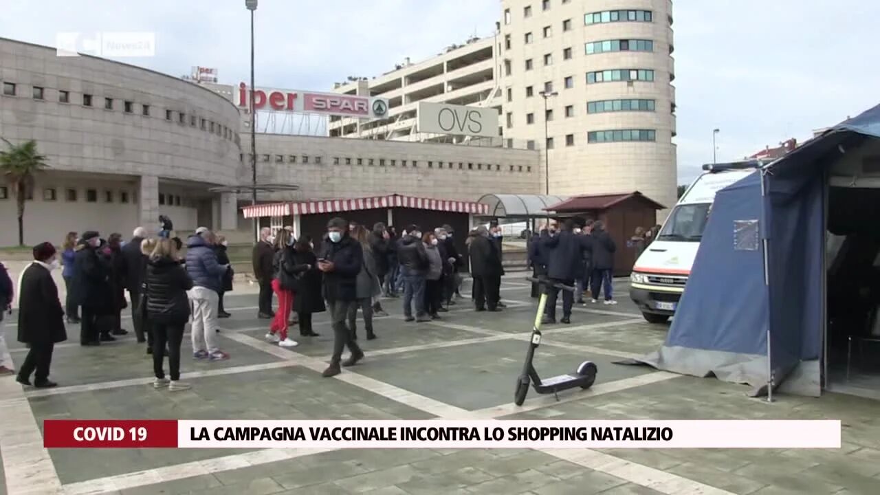 La campagna vaccinale incontra lo shopping natalizio
