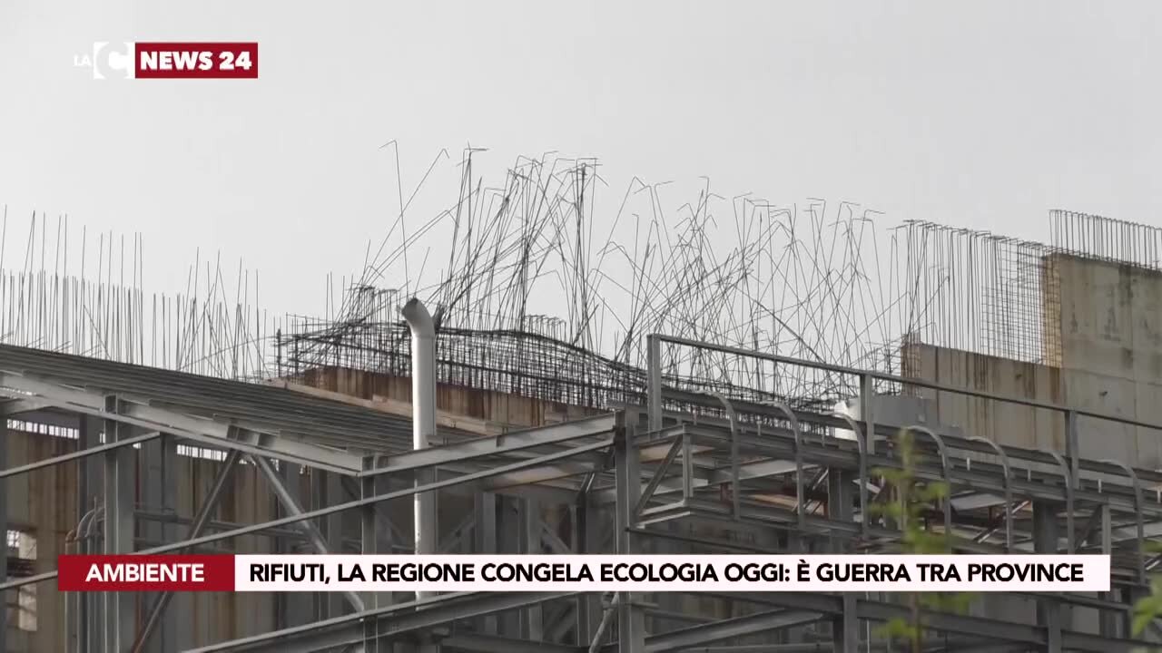 Rifiuti, la Regione congela ecologia oggi: è guerra tra province