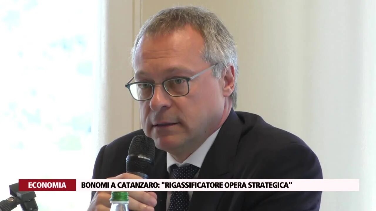 Bonomi a Catanzaro: "rigassificatore opera strategica"