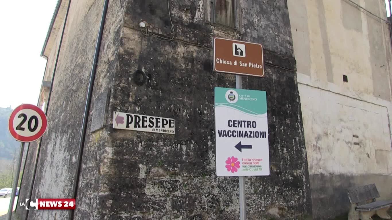 Mendicino - punto vaccini in chiesa