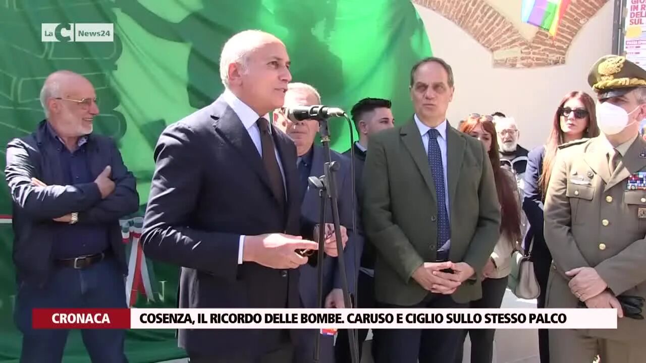 Cosenza, il ricordo delle bombe. Caruso e Ciglio sullo stesso palco