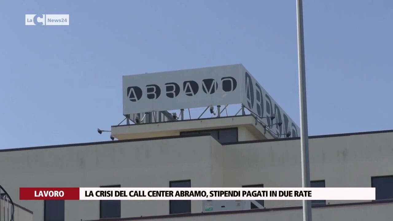 La crisi del call center Abramo, stipendi pagati in due rate