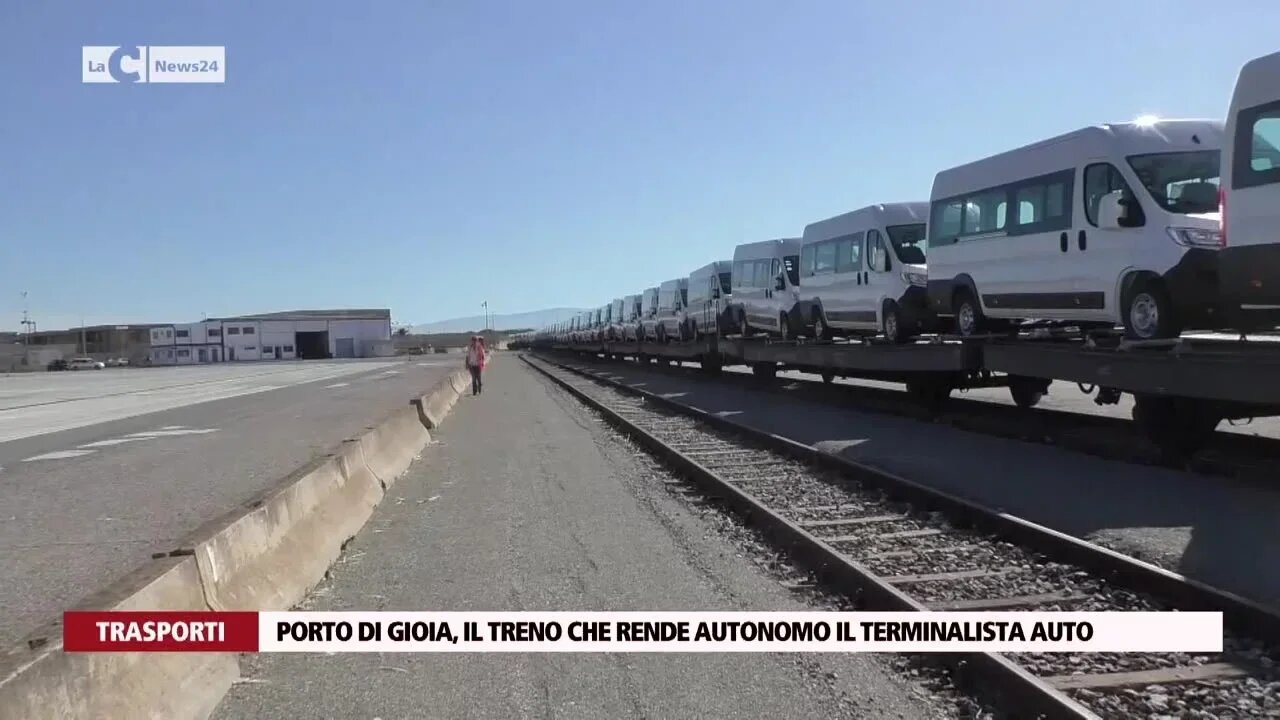 Porto di Gioia, il treno che rende autonomo il terminalista auto