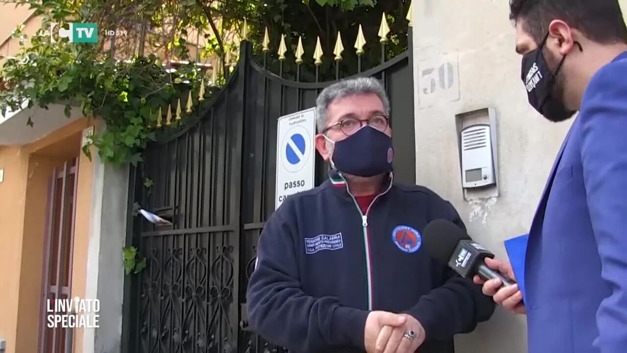 Emergenza vaccini, l'Inviato speciale di LaC incalza Spirlì che sbotta