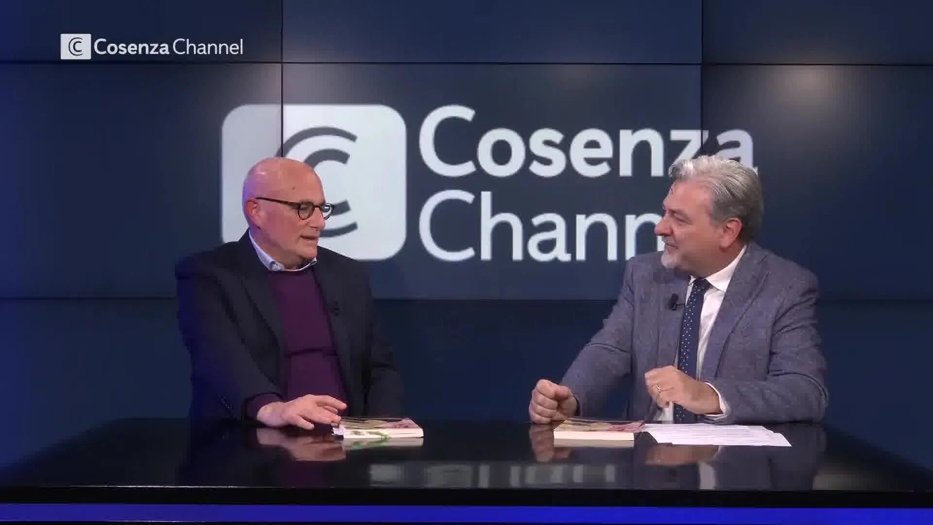 \"Mentre Moriva\": il romanzo di esordio del Primo dirigente della Questura di Cosenza Giuseppe Zanfini | VIDEO
