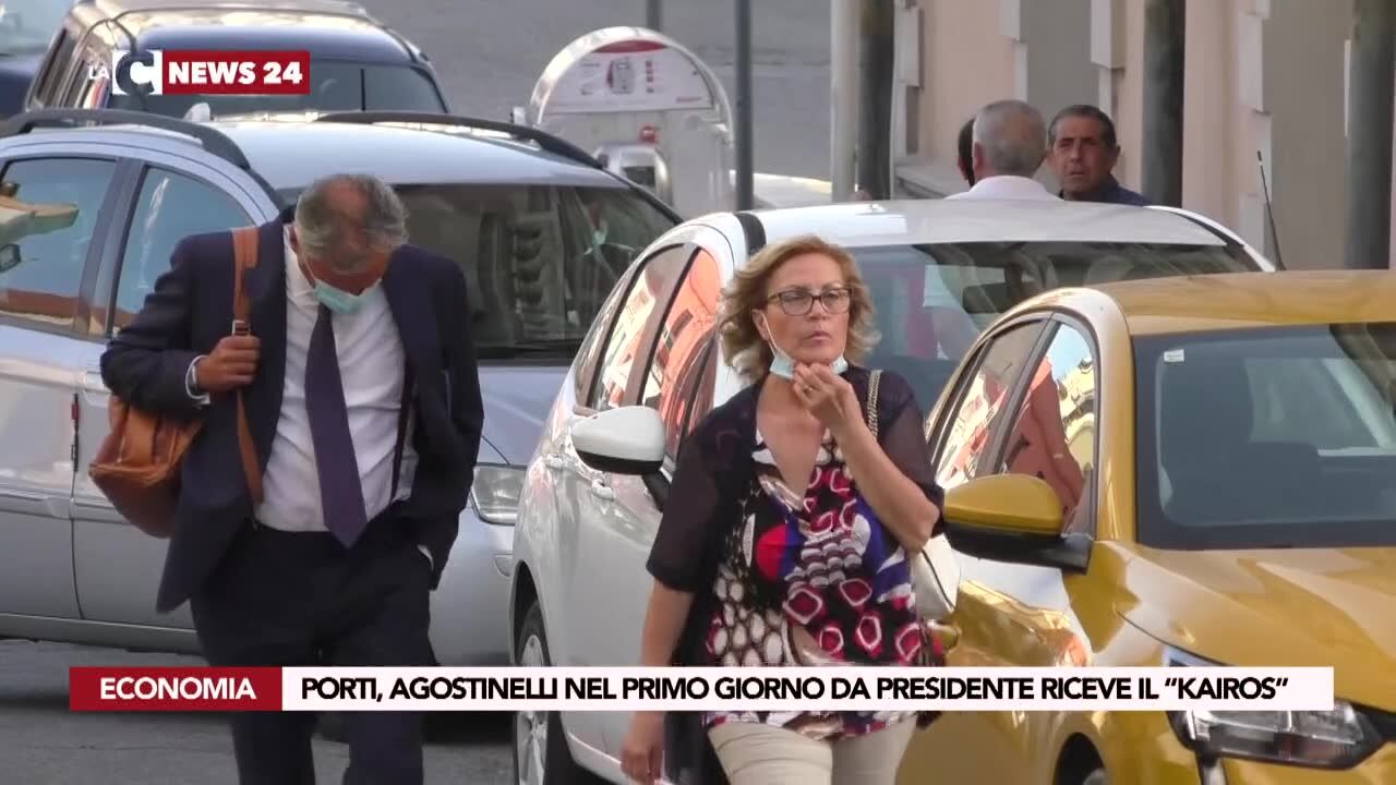 Porti, Agostinelli nel primo giorno da presidente riceve il “Kairos”