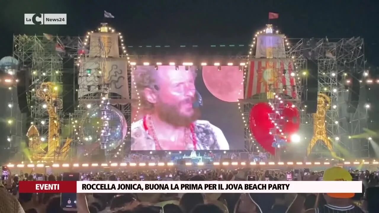Roccella Jonica, buona la prima per il Jova beach party