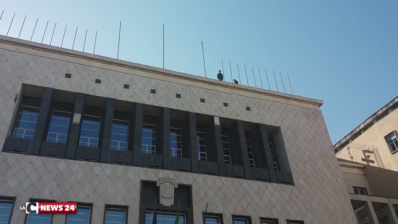 Blitz del comitato Prendocasa al comune di Cosenza