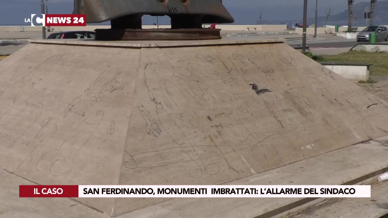 San Ferdinando, monumenti  imbrattati: l’allarme del Sindaco